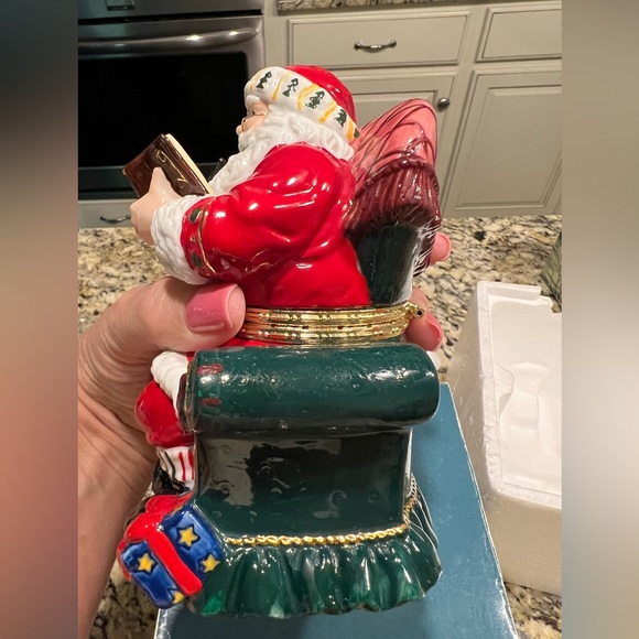 Santa Claus Decorative Porcelain Keepsake Box - Picture 5 of 16